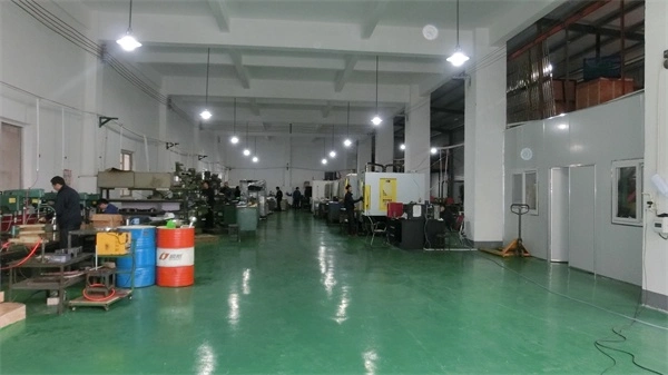 China Factory OEM Auto Parts CNC Machined Turning Milling Machining Components